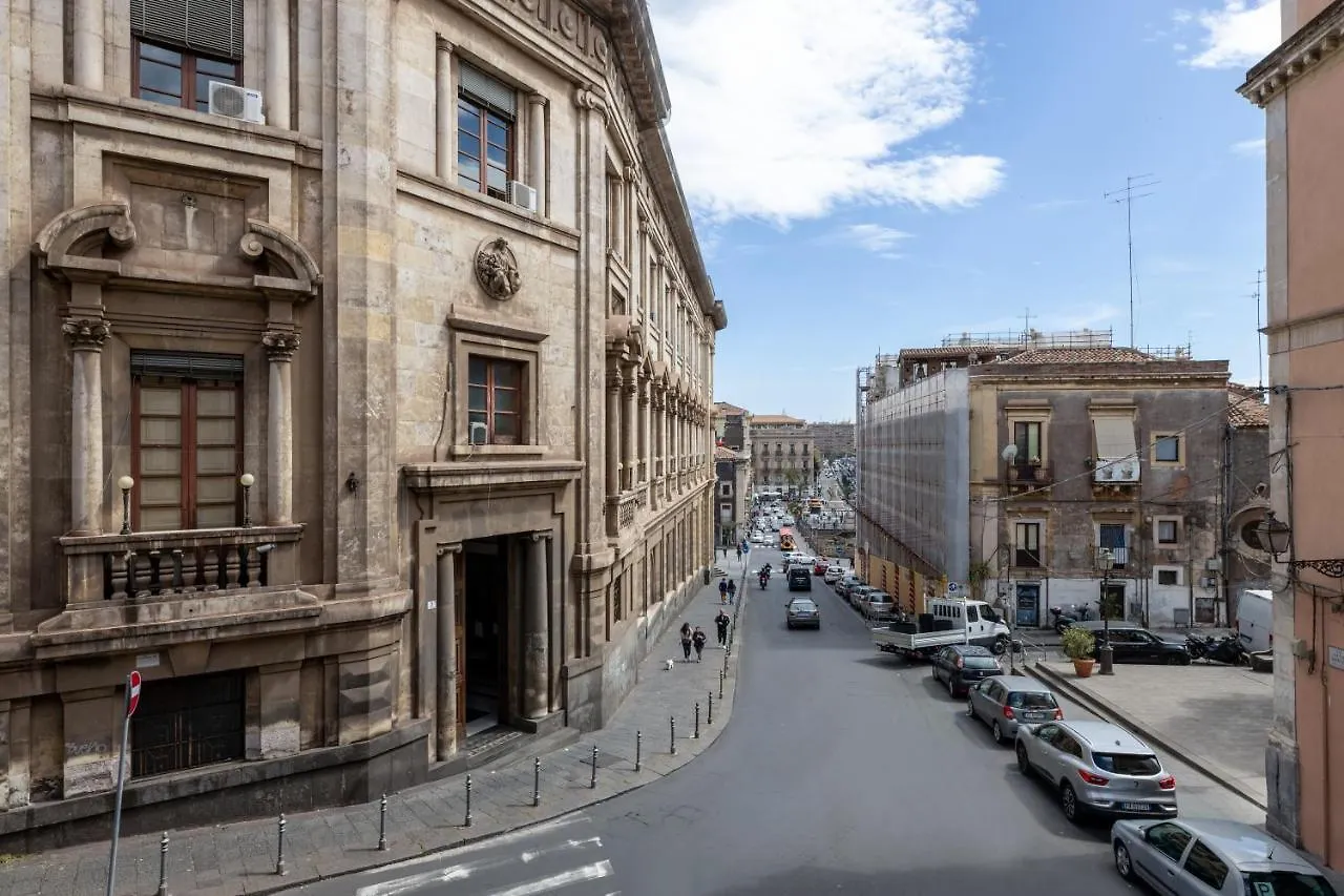 Appartement La Casa Di Carta In Piazza Stesicoro à Catane