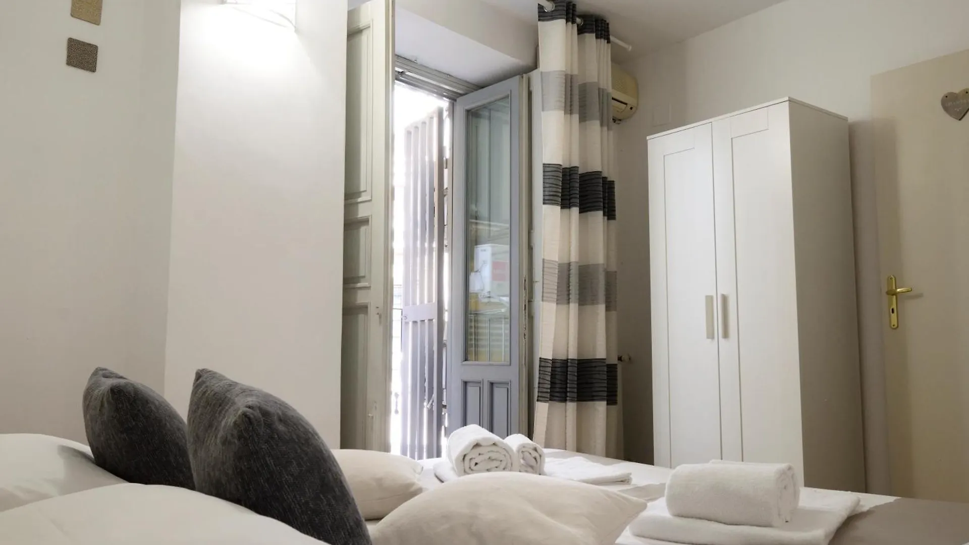 Apartament La Casa Di Carta In Piazza Stesicoro Katania