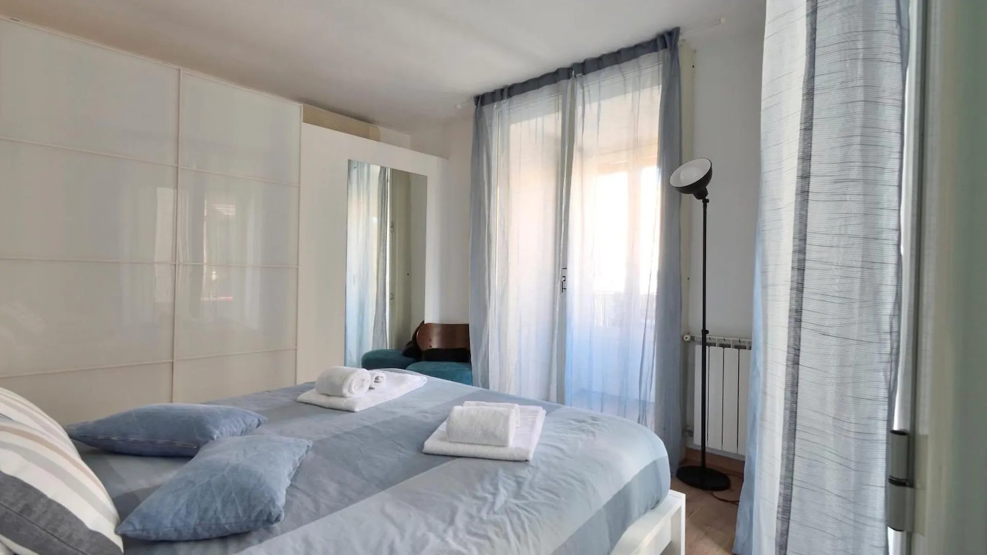 Apartament La Casa Di Carta In Piazza Stesicoro Katania 0*,  Włochy