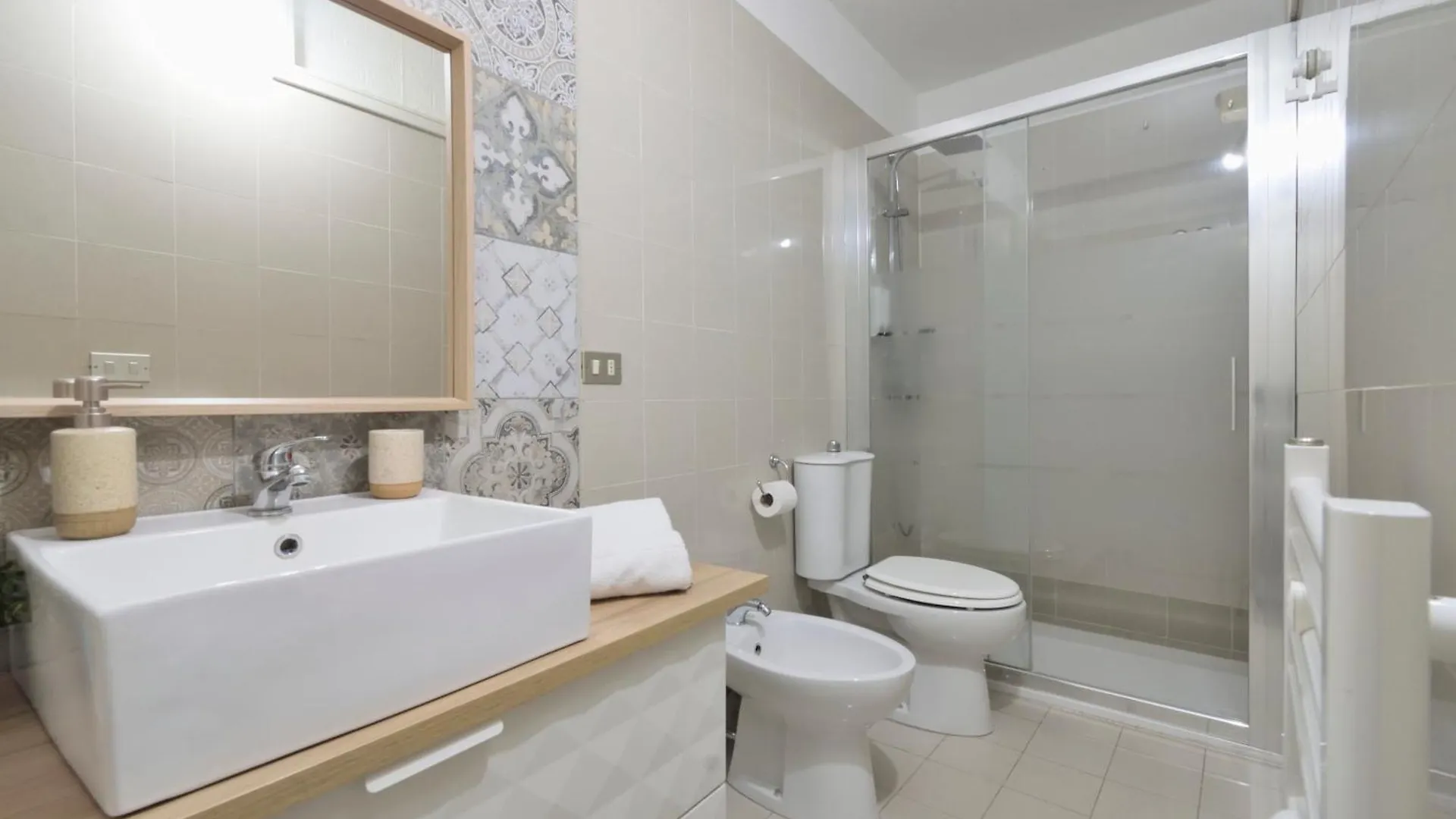 La Casa Di Carta In Piazza Stesicoro Apartment Catania Italy